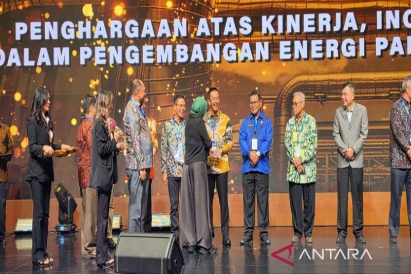 Dukung energi panas bumi, Bupati Madina raih penghargaan IIGCE 2026