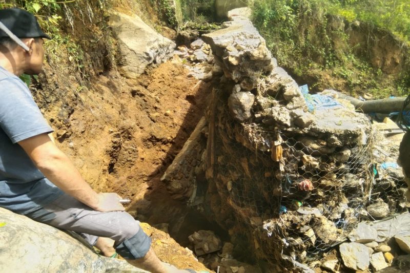 PT SMGP Bantu Perbaikan Irigasi Rusak di Huta Lombang